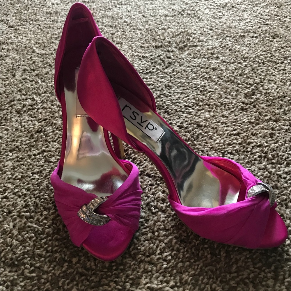 PRICE REDUCED!! RSVP Fuchsia Heels- Size 6